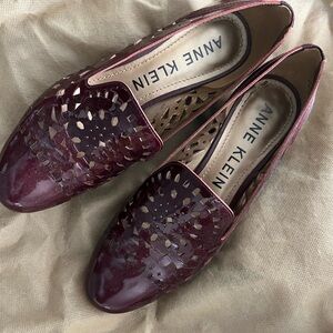 Anne Klein maroon shoes